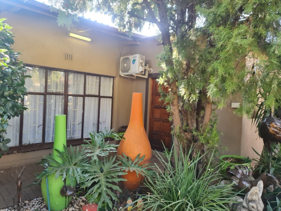 4 Bedroom Property for Sale in Protea Park North West